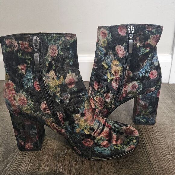 Limelight Monique Velvet Floral Print Booties Boots Woman Size 6.5 - Picture 3 of 11